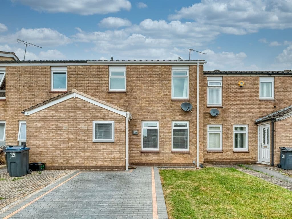 Final Estate Agent Photos: Front